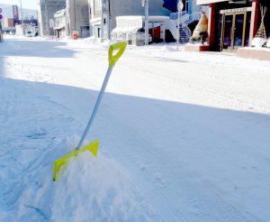 【山形】76歳男性が雪下ろし中に転落して死亡