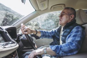 高齢ドライバーの交通死亡事故の原因 「自信と過信」