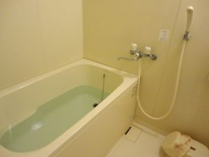 高齢者の入浴事故 熱中症が8割、ヒートショックが1割未満